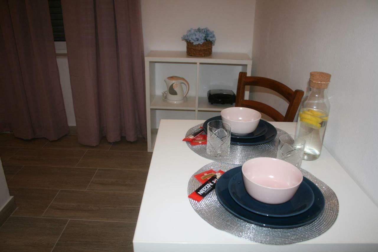 Marinesa Apartment *